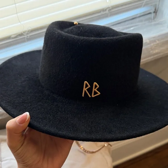 Elegant Black Hat with Gold Accents Elegant Black Officer S Peaked Cap with Gold Accents Stock  main image 3